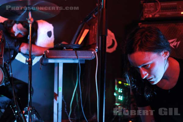 ESBEN AND THE WITCH - 2017-02-17 - PARIS - Espace B - Rachel Anna Davies - Daniel Copeman